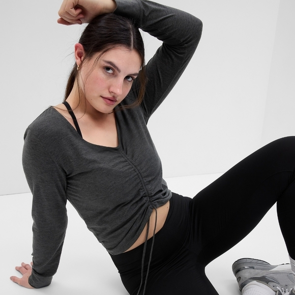 GapFit Brushed Jersey Cropped Cinch T-Shirt Crop V-Neck Gray Long Sleeve top xxl - Picture 9 of 9